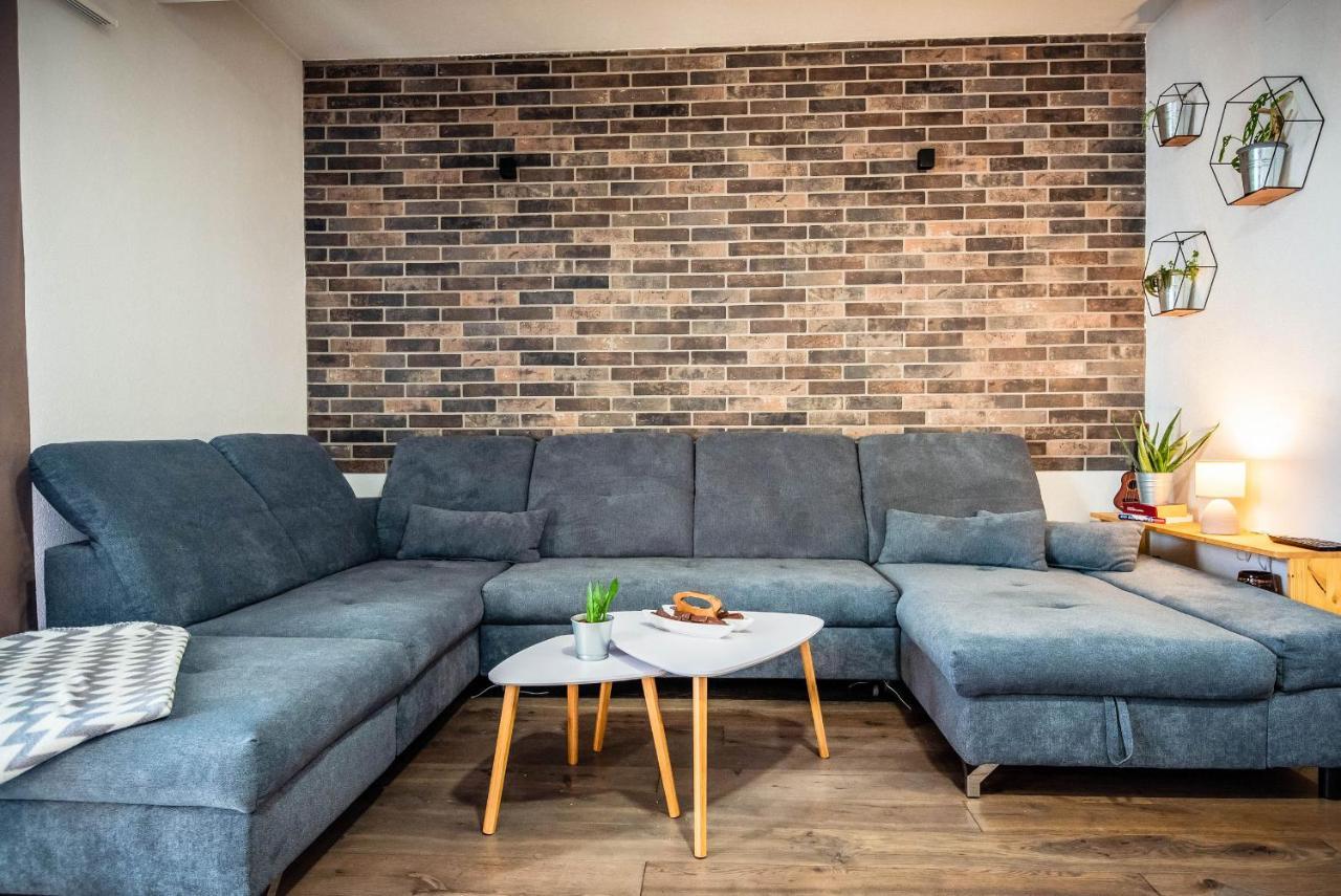 Apartman Fjaka シベニク エクステリア 写真
